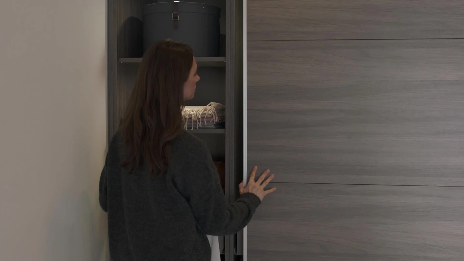 Atomia Anthracite & White High Gloss & Matt 2 Door Sliding Wardrobe Door Kit (H)2250mm (W)1500mm 4 Atomia Anthracite & White High Gloss & Matt 2 Door Sliding Wardrobe Door Kit (H)2250mm (W)1500mm - Image 2