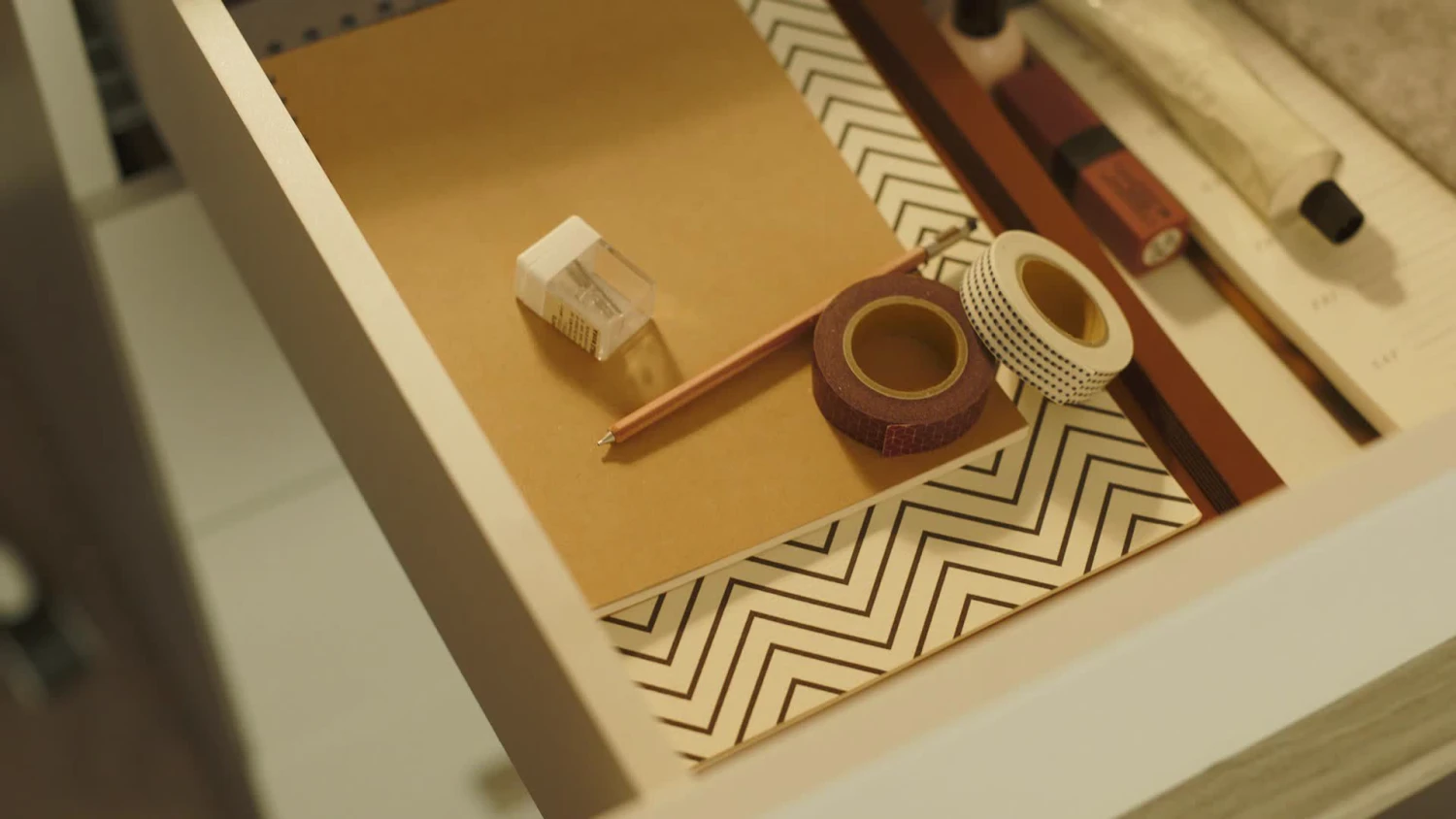 Atomia Freestanding White Oak Effect 6 Drawer Tall Chest Of Drawers (H)1225mm (W)375mm (D)470mm 4 Atomia Freestanding White Oak Effect 6 Drawer Tall Chest Of Drawers (H)1225mm (W)375mm (D)470mm - Image 2