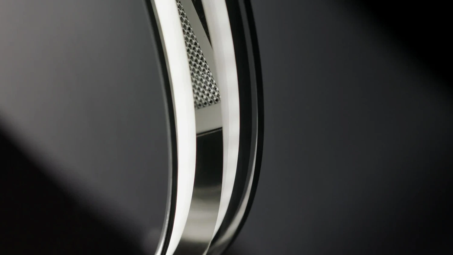 GoodHome Bamia GHAGRO90 Black Glass Round Angled Cooker Hood, (W)90cm 4 GoodHome Bamia GHAGRO90 Black Glass Round Angled Cooker Hood, (W)90cm - Image 2