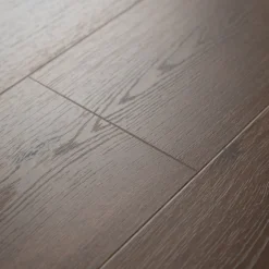 GoodHome Bicester Brown Oak Effect Laminate Flooring, 1.85m² -Trade point goodhome bicester brown oak effect laminate flooring 1 85m 5059340391304 36c