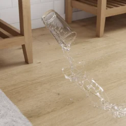 GoodHome Bicester Oak Effect Laminate Flooring, 1.85m² -Trade point goodhome bicester oak effect laminate flooring 1 85m 5059340391311 04i