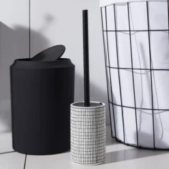 GoodHome Blenny White & Black Polymer Resin & Stainless Steel Toilet Brush & Holder 9 GoodHome Blenny White & Black Polymer Resin & Stainless Steel Toilet Brush & Holder -Trade point goodhome blenny white black polymer resin stainless steel toilet brush holder5059340203409 02i