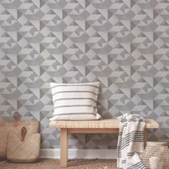 GoodHome Bretby Grey Geometric Metallic Effect Smooth Wallpaper 12 GoodHome Bretby Grey Geometric Metallic Effect Smooth Wallpaper -Trade point goodhome bretby grey geometric metallic effect smooth wallpaper5059340410494 21i bq