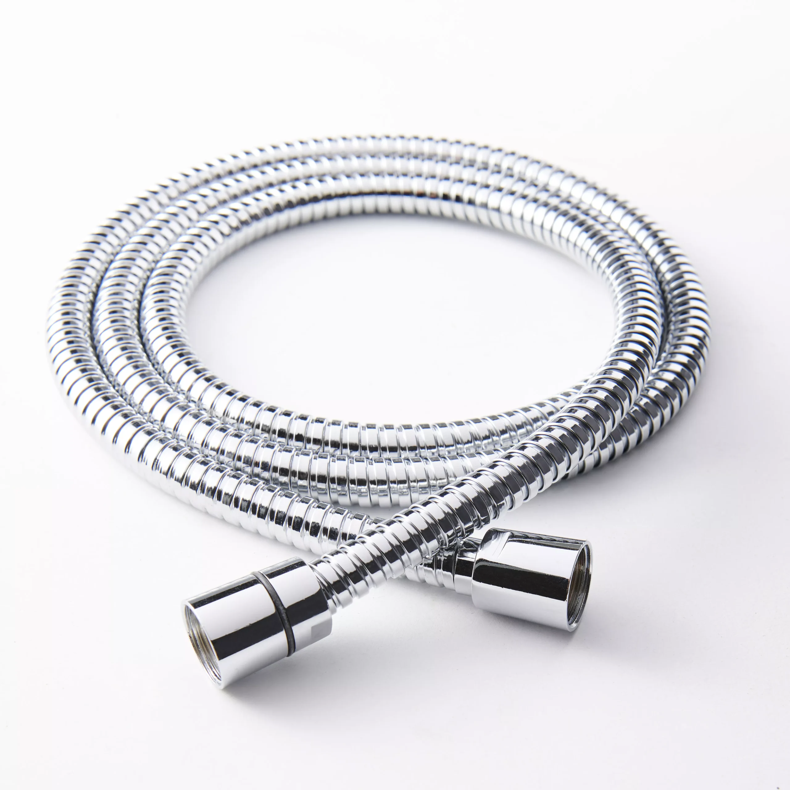 GoodHome Chrome Effect Polyvinyl Chloride (PVC) & Stainless Steel Shower Hose, (L)2m 4 GoodHome Chrome Effect Polyvinyl Chloride (PVC) & Stainless Steel Shower Hose, (L)2m - Image 2