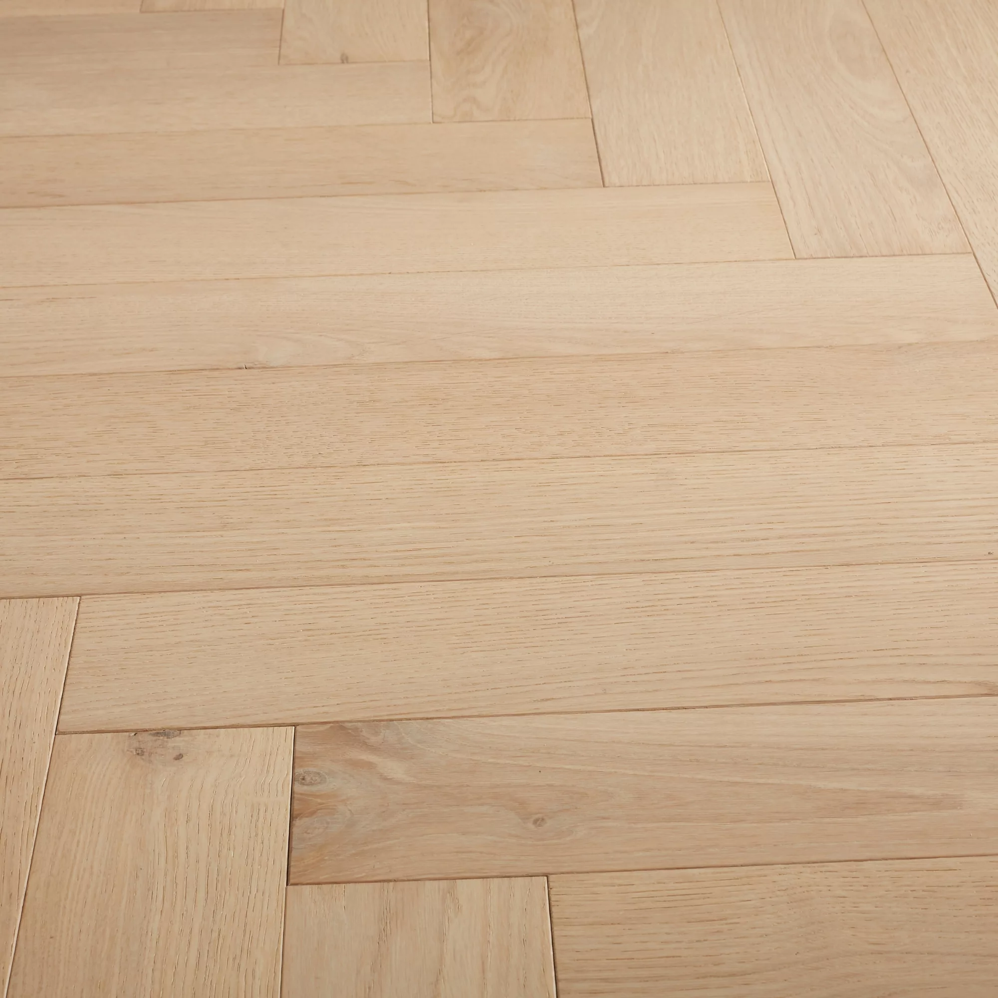 GoodHome Eslov Natural Wood Effect Wood Real Wood Top Layer Flooring, 1.94m² Pack Of 36 8 GoodHome Eslov Natural Wood Effect Wood Real Wood Top Layer Flooring, 1.94m² Pack Of 36 - Image 6