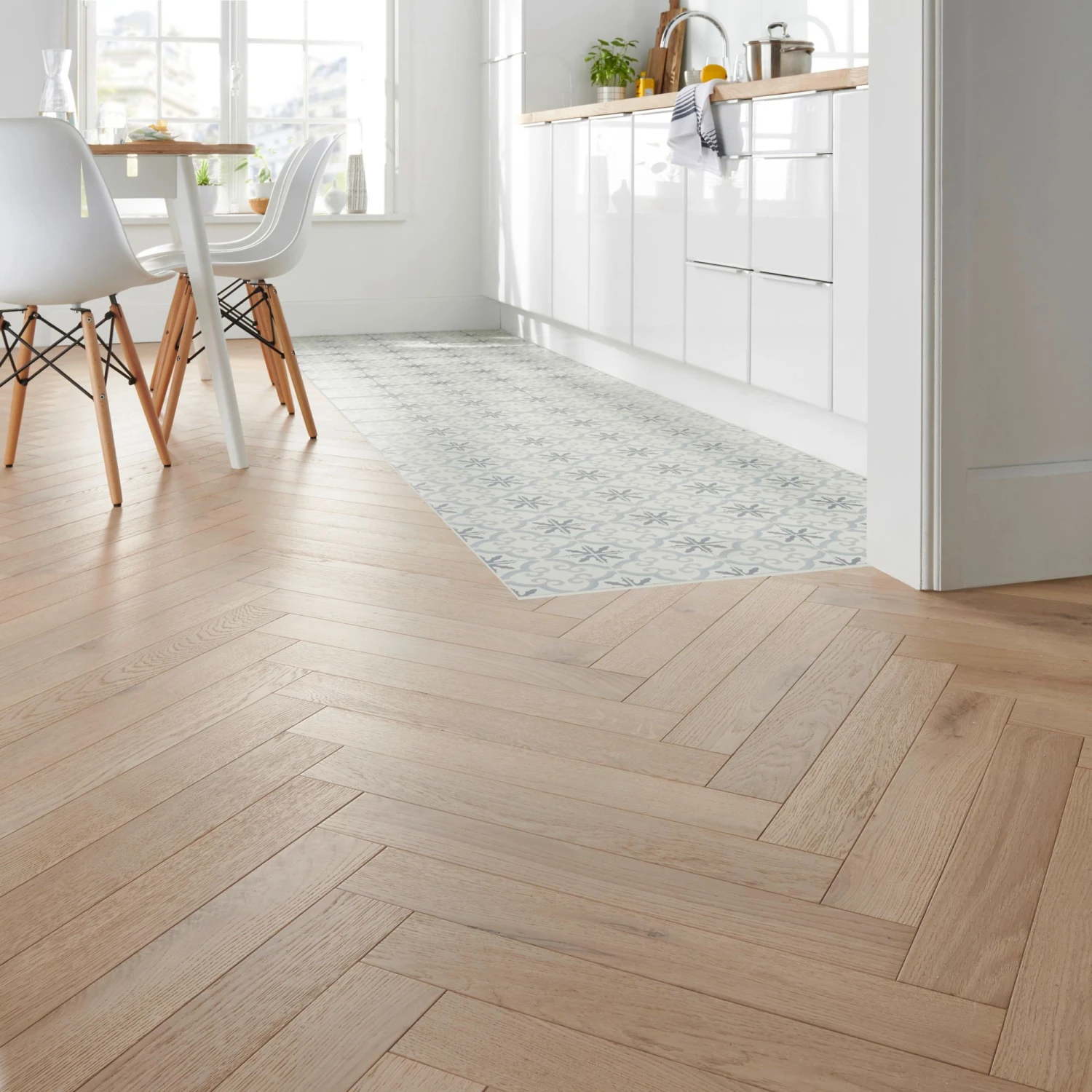 GoodHome Eslov Natural Wood Effect Wood Real Wood Top Layer Flooring, 1.94m² Pack Of 36 6 GoodHome Eslov Natural Wood Effect Wood Real Wood Top Layer Flooring, 1.94m² Pack Of 36 - Image 4