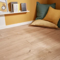 GoodHome Gladstone Oak Effect Laminate Flooring, 1.996m² -Trade point goodhome gladstone oak effect laminate flooring 1 996m 3663602997610 03i bq