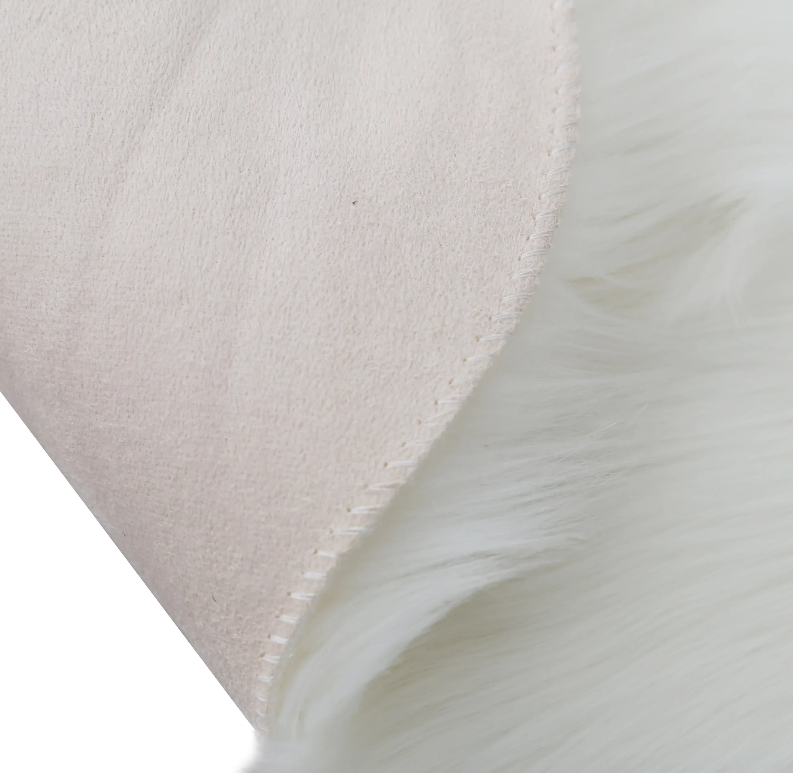 GoodHome Hegoa White Faux Rug 90cmx60cm 5 GoodHome Hegoa White Faux Rug 90cmx60cm - Image 3