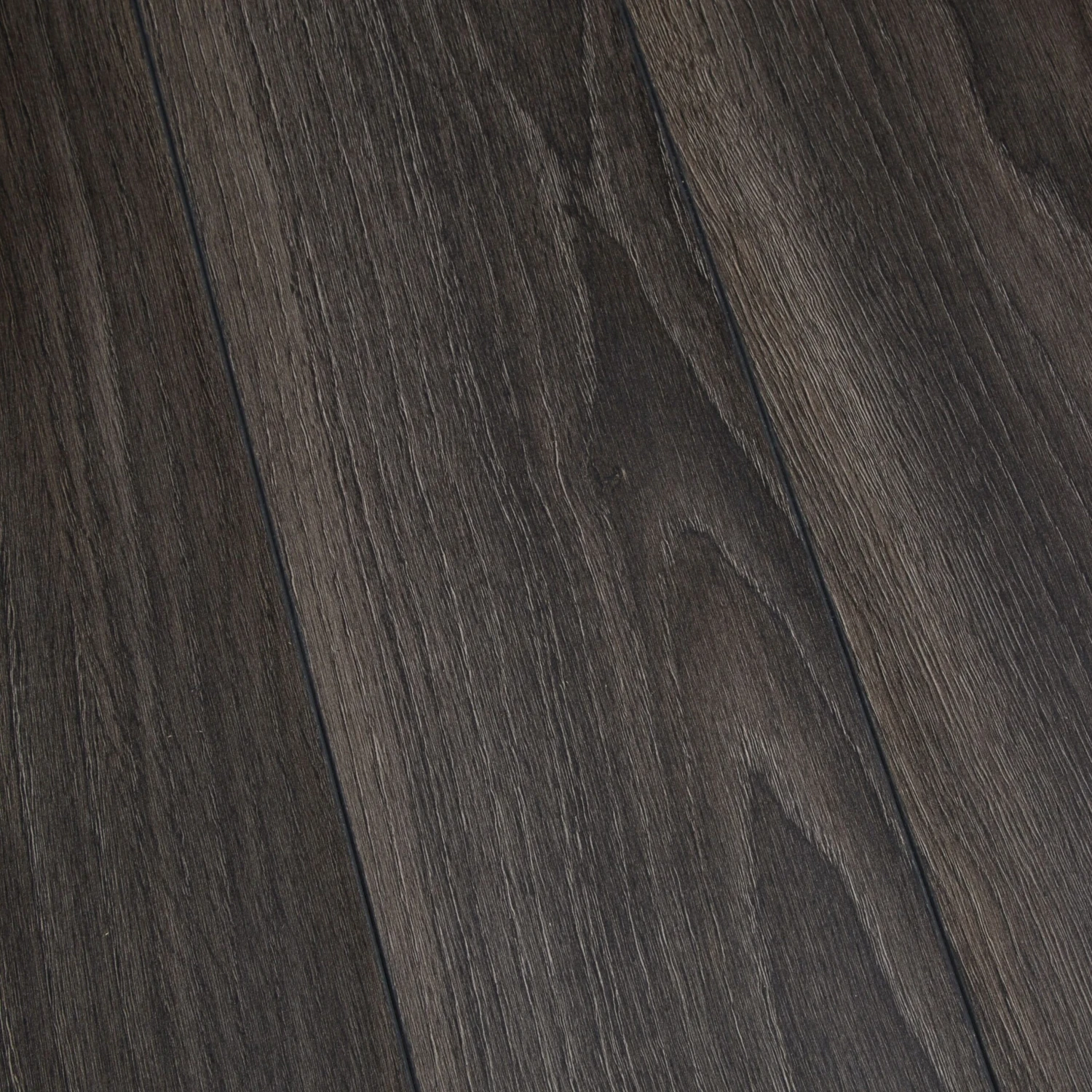 GoodHome Horsham Grey Dark Wood Effect Laminate Flooring, 2.058m² 7 GoodHome Horsham Grey Dark Wood Effect Laminate Flooring, 2.058m² - Image 5