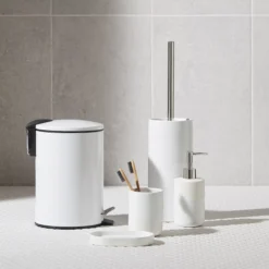 GoodHome Koros White Ceramic, Polypropylene (PP) & Stainless Steel Toilet Brush & Holder 7 GoodHome Koros White Ceramic, Polypropylene (PP) & Stainless Steel Toilet Brush & Holder -Trade point goodhome koros white ceramic polypropylene pp stainless steel toilet brush holder5059340218014 01i bq