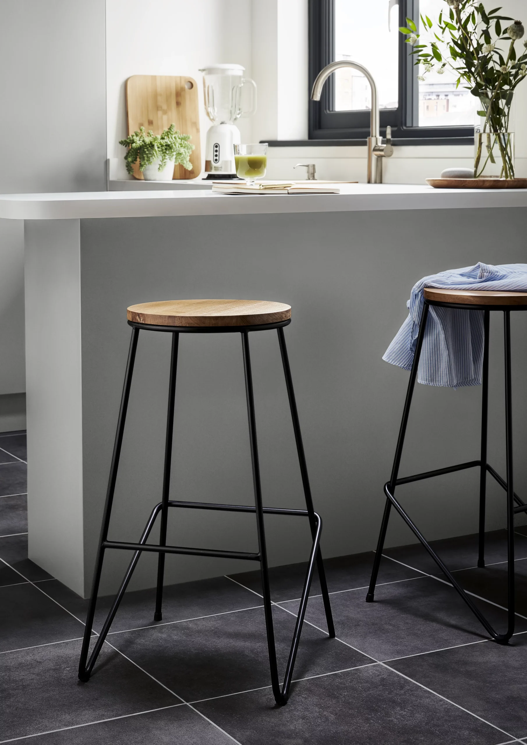 GoodHome Maloux Black Oak Bar Stool 10 GoodHome Maloux Black Oak Bar Stool - Image 8