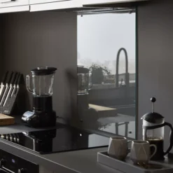 GoodHome Nashi White Glass Effect Glass Splashback, (H)800mm (W)600mm (T)5mm 19 GoodHome Nashi White Glass Effect Glass Splashback, (H)800mm (W)600mm (T)5mm -Trade point goodhome nashi white glass effect glass splashback h 800mm w 600mm t 5mm3663602636809 32i