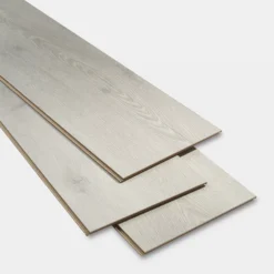 GoodHome Newlyn Grey Wood Laminate Flooring, 1.68m² -Trade point goodhome newlyn grey wood laminate flooring 1 68m 3663602536932 02bq