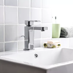 GoodHome Pazar Basin Mono Mixer Tap -Trade point goodhome pazar basin mono mixer tap5059340214283 02i bq