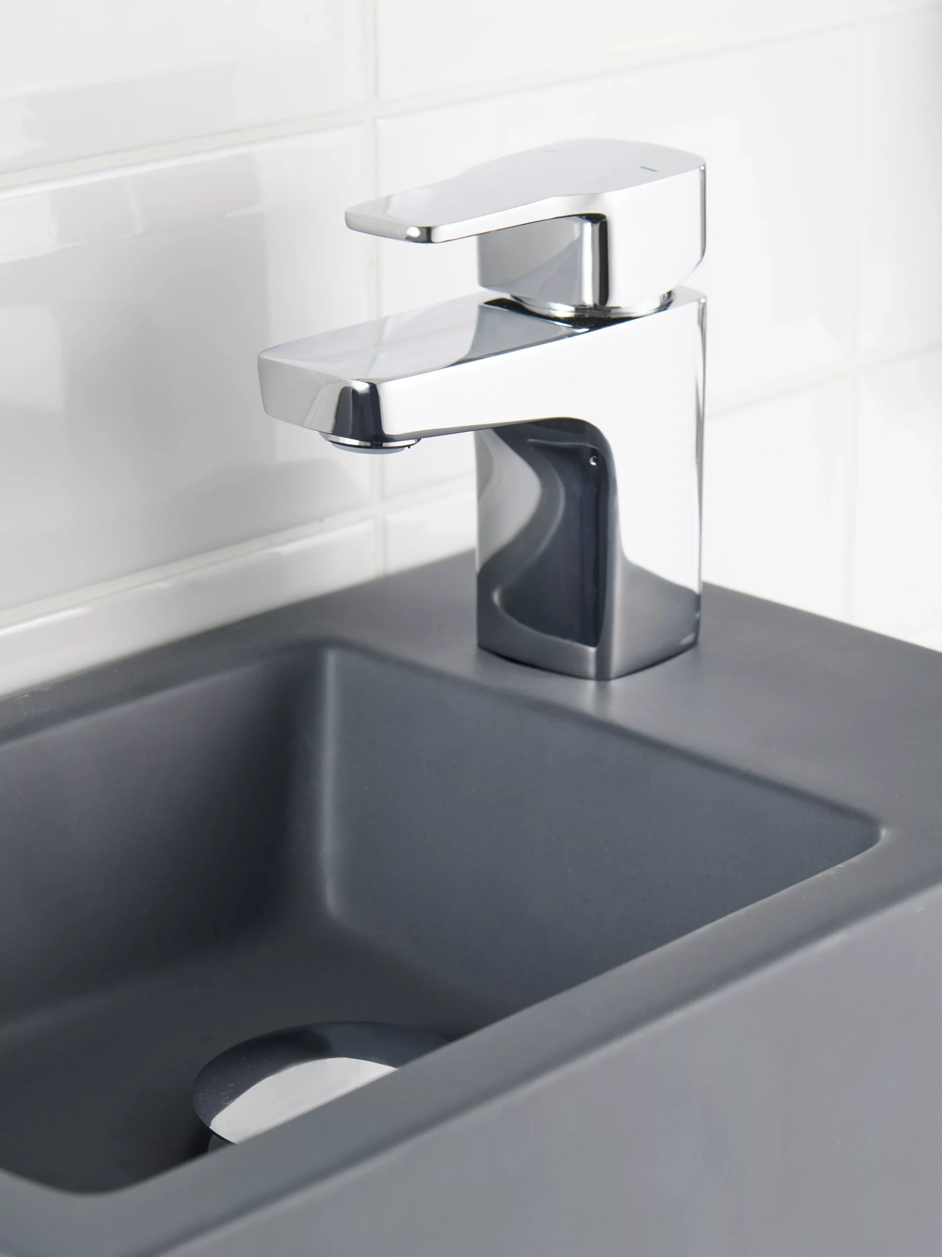 GoodHome Teesta Small Square Deck-mounted Manual Basin Mono Mixer Tap 6 GoodHome Teesta Small Square Deck-mounted Manual Basin Mono Mixer Tap - Image 4