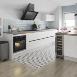 Trentie Blue Gloss Metro Ceramic Wall Tile, Pack Of 40, (L)200mm (W)100mm -Trade point trentie blue gloss metro ceramic wall tile pack of 40 l 200mm w 100mm3663602849063 02i