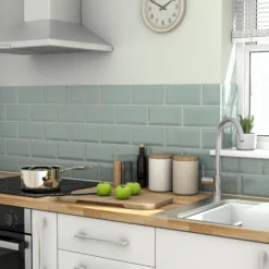 Trentie Green Gloss Metro Ceramic Wall Tile, Pack Of 40, (L)200mm (W)100mm