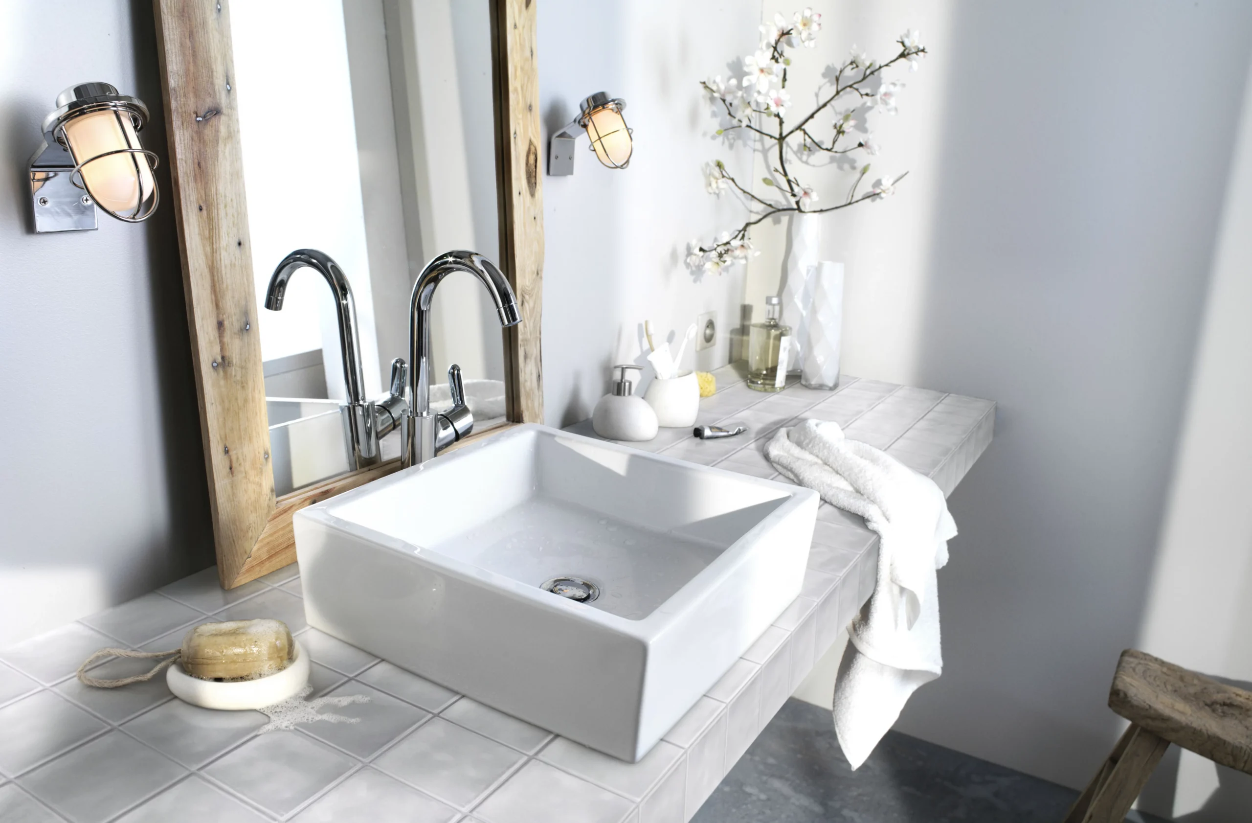 Vernisse Nimbus Cloud Gloss Plain Ceramic Wall Tile, Pack Of 84, (L)100mm (W)100mm 7 Vernisse Nimbus Cloud Gloss Plain Ceramic Wall Tile, Pack Of 84, (L)100mm (W)100mm - Image 5