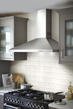 Vernisse Off White Gloss Plain Ceramic Wall Tile, Pack Of 84, (L)100mm (W)100mm 13 Vernisse Off White Gloss Plain Ceramic Wall Tile, Pack Of 84, (L)100mm (W)100mm -Trade point vernisse off white gloss plain ceramic wall tile pack of 84 l 100mm w 100mm5036581063443 01i