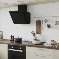 Vernisse White Gloss Plain Ceramic Wall Tile, Pack Of 80, (L)150mm (W)75.4mm -Trade point vernisse white gloss plain ceramic wall tile pack of 80 l 150mm w 75 4mm5036581063375 03i